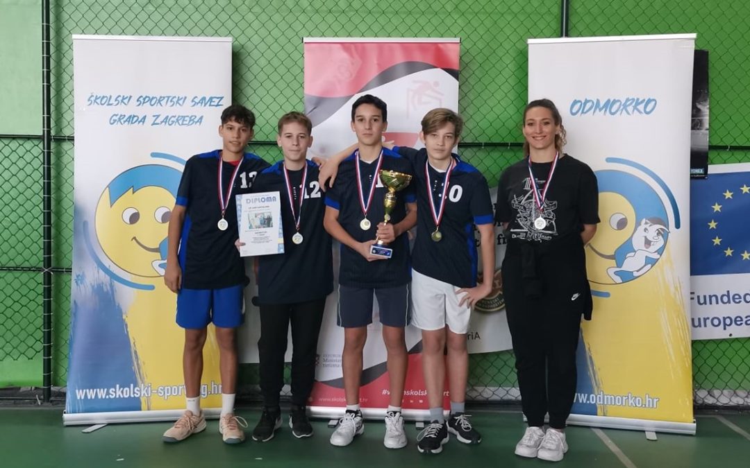 KA&Scaron;TELANCI GRADSKI PRVACI U BADMINTONU