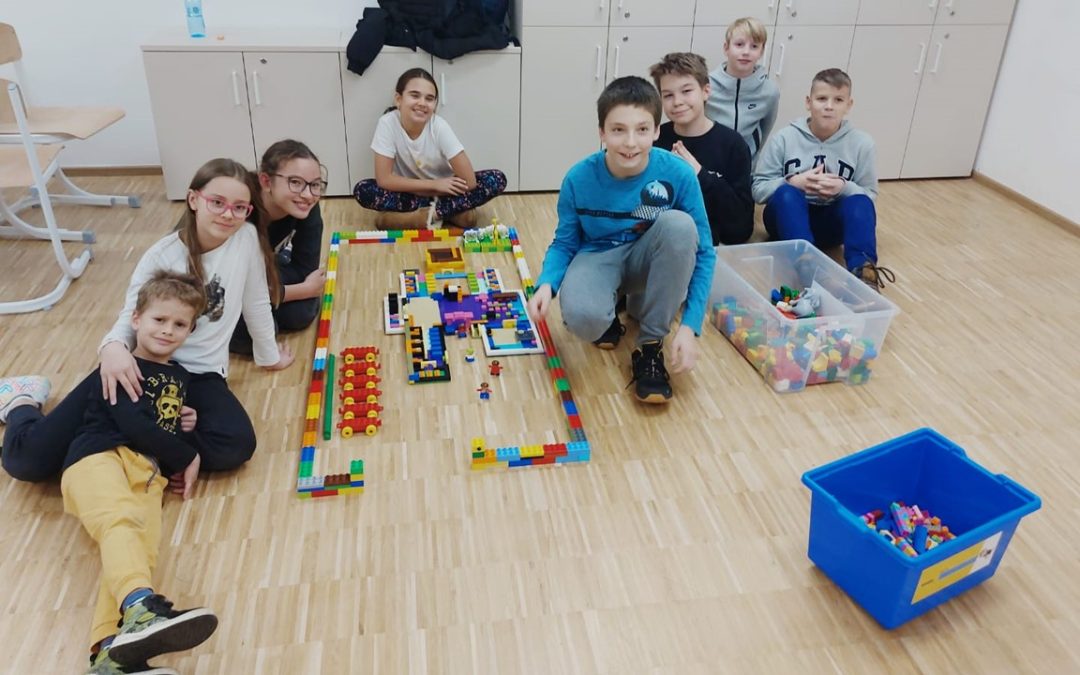 DESETLJEĆE VEČERI MATEMATIKE